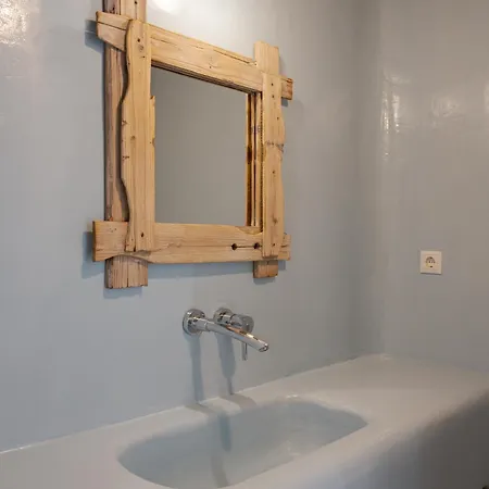 فيلة Mykonian Icon *