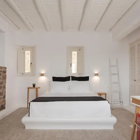 Mykonian Icon فيلة Merchia Beach